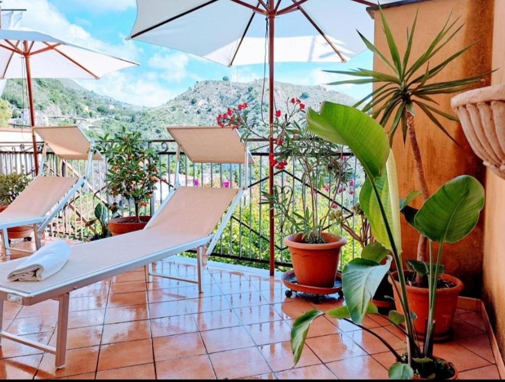 Tao Charming Apartment Taormina Phòng bức ảnh
